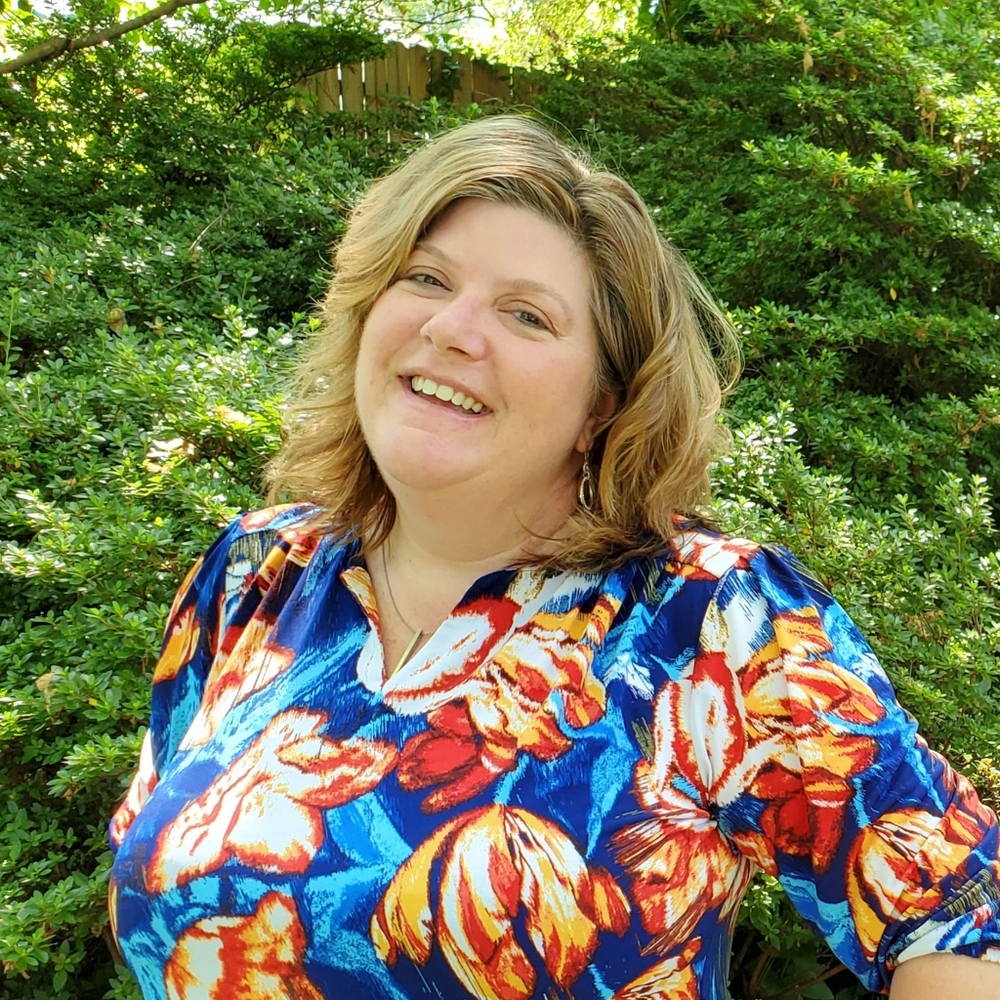 Meet your Posher, Lisa Bloom Owen!